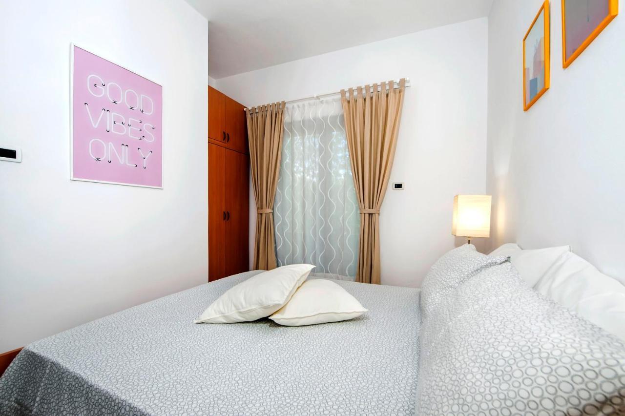 Apartments Milan Rovinj Exterior photo