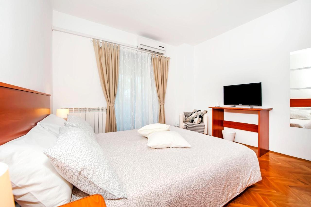 Apartments Milan Rovinj Exterior photo